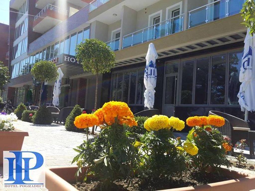 Hotel Pogradeci Bagian luar foto