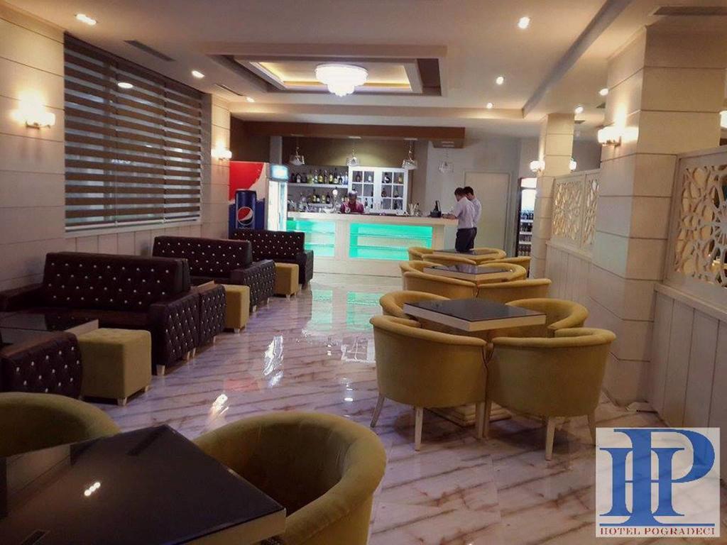 Hotel Pogradeci Bagian luar foto