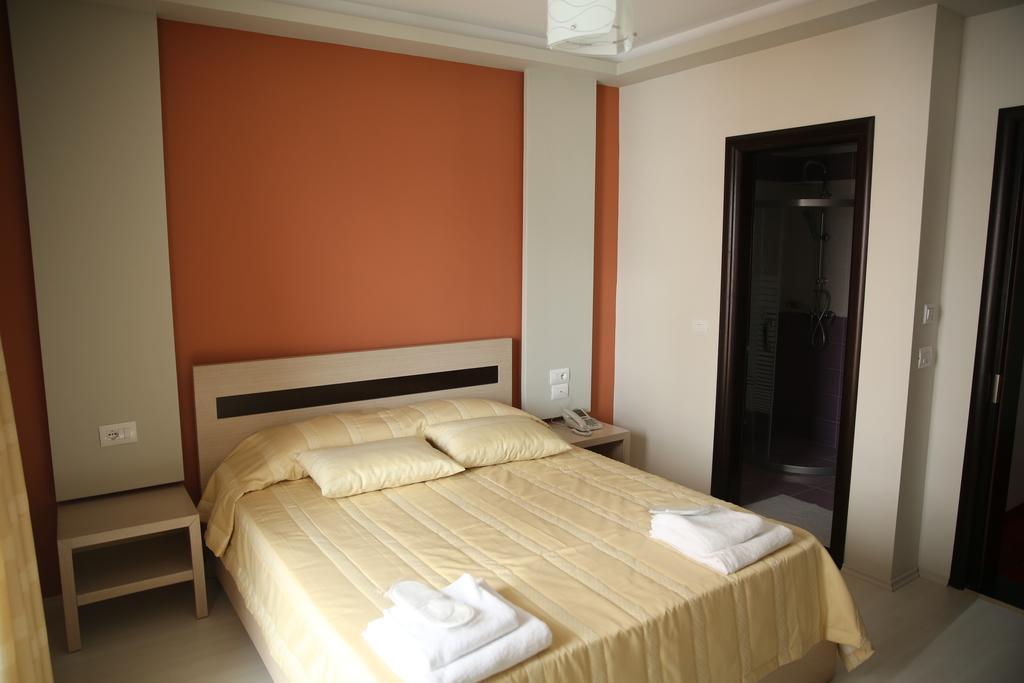 Hotel Pogradeci Ruang foto
