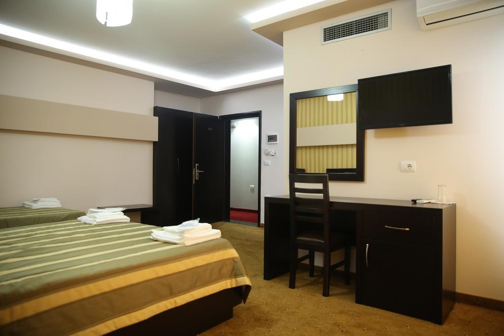 Hotel Pogradeci Ruang foto
