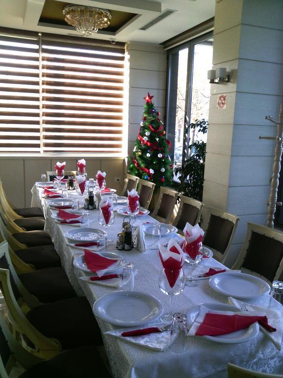 Hotel Pogradeci Bagian luar foto