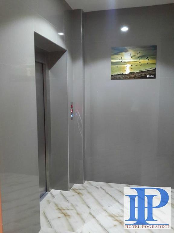 Hotel Pogradeci Bagian luar foto