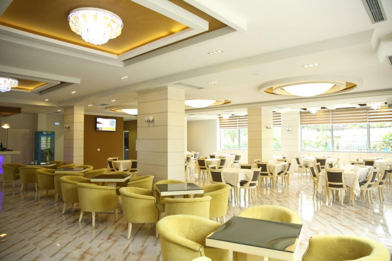 Hotel Pogradeci Bagian luar foto